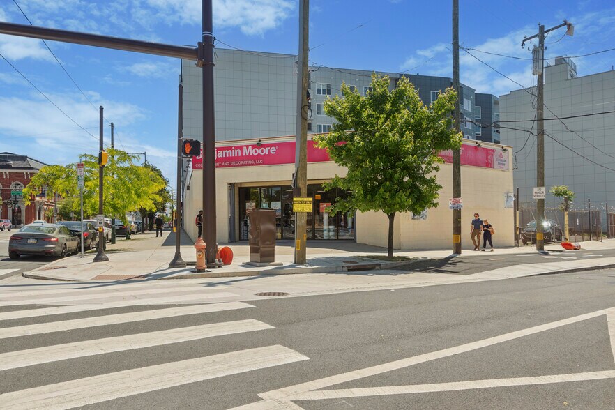 210 W Girard Ave, Philadelphia, PA à vendre - Photo de l’immeuble – Image 3 sur 16