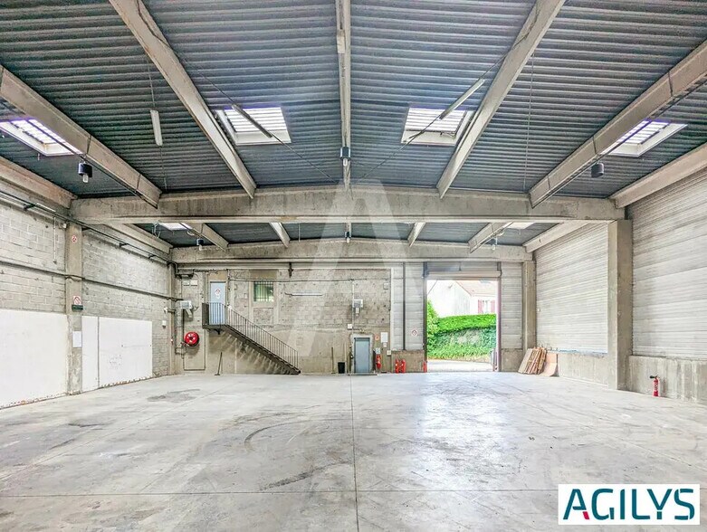 Industriel/Logistique dans Palaiseau à louer - Photo de l’immeuble – Image 1 sur 13