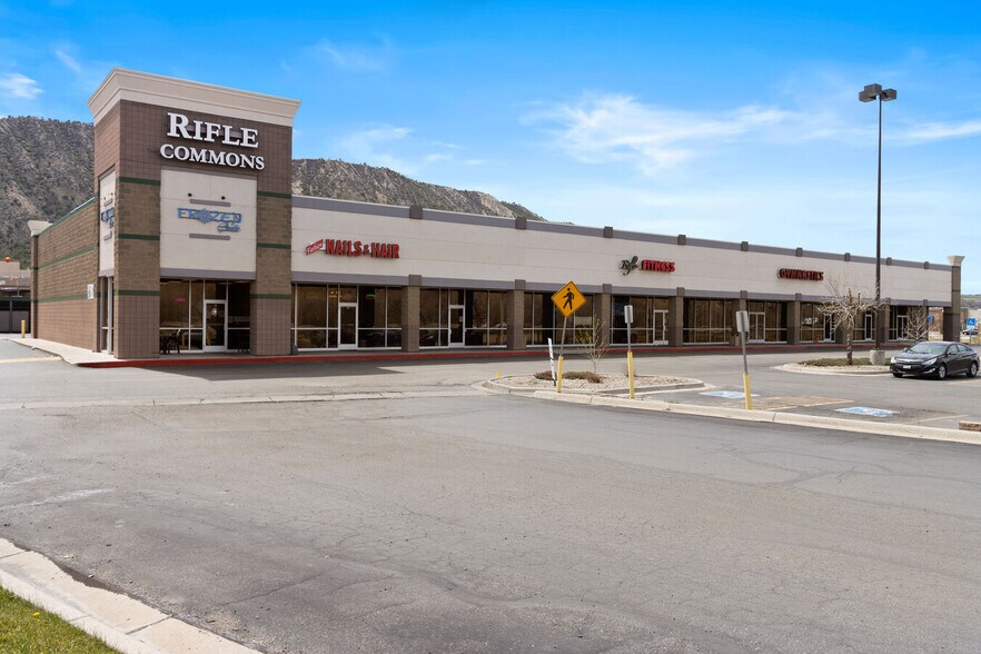 1000 Airport Rd, Rifle, CO à louer - Photo principale – Image 1 sur 5