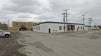 Plus de détails pour 740 W Oakland Ave, Port Washington, WI - Bureau, Industriel/Logistique à louer