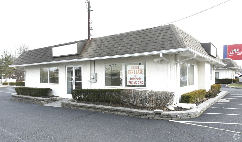 73 State Route 35, Eatontown, NJ à vendre - Photo principale – Image 1 sur 15