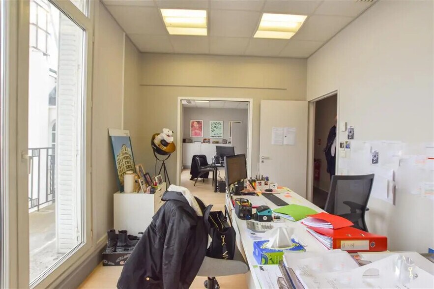 Bureau dans Paris à louer - Photo de l’immeuble – Image 3 sur 7