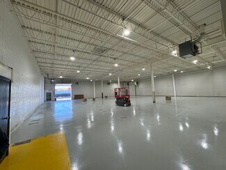 Plus de détails pour 5 Brayton Ct, Commack, NY - Industriel/Logistique à louer
