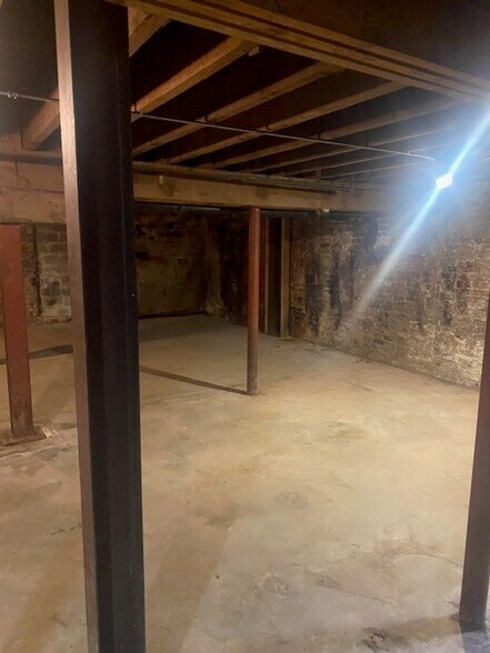 119 S Main St, Chatham, VA à vendre - Photo intérieure – Image 3 sur 4