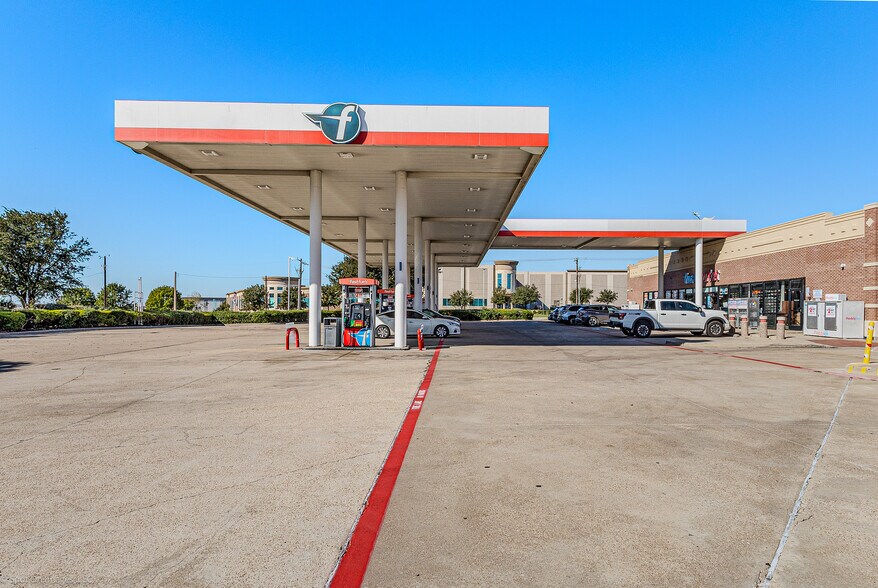 3901 State Highway 121, The Colony, TX à vendre - Photo de l’immeuble – Image 2 sur 9