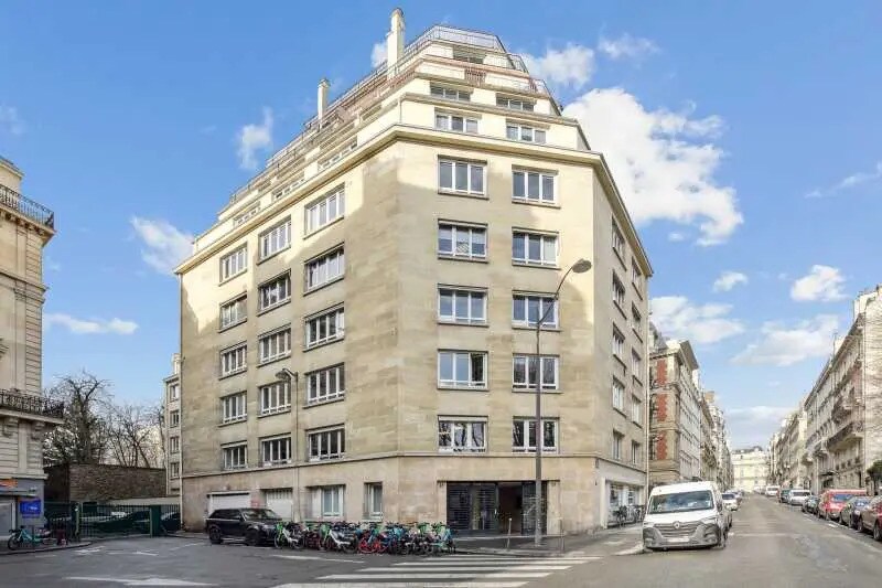 21 Rue D'Artois, Paris à louer - Photo de l’immeuble – Image 1 sur 2