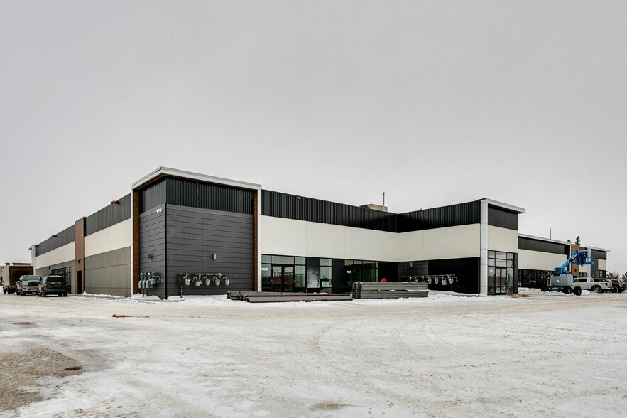 931-1013 Parsons Rd SW, Edmonton, AB à louer - Photo principale – Image 1 sur 17