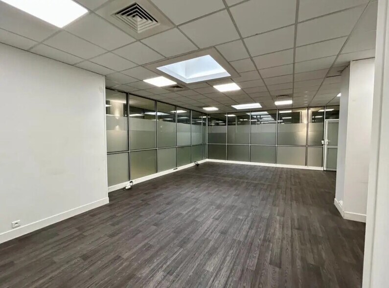 Bureau dans Paris à louer - Photo de l’immeuble – Image 2 sur 6