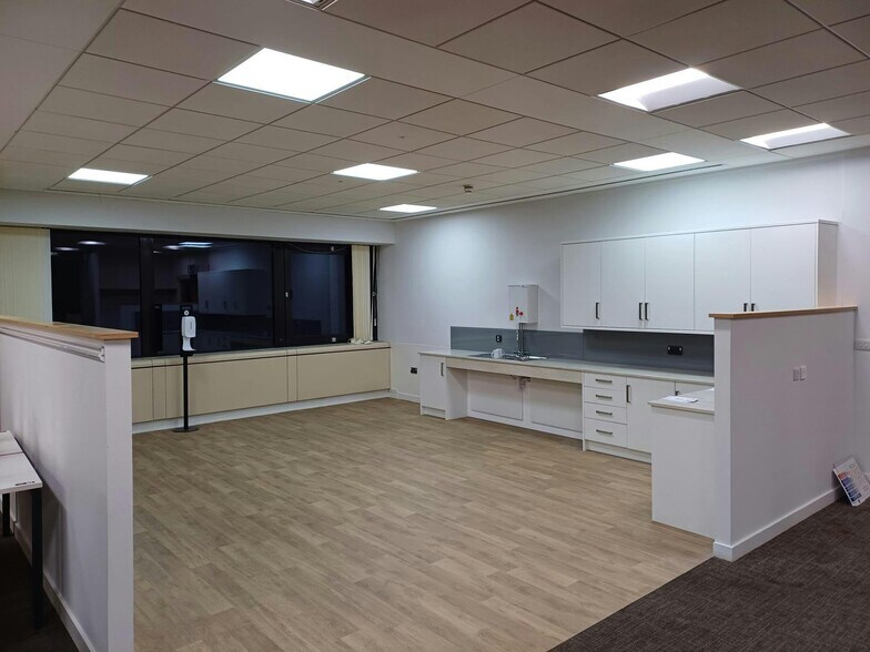 100 Temple St, Bristol à louer - Photo de l’immeuble – Image 3 sur 17