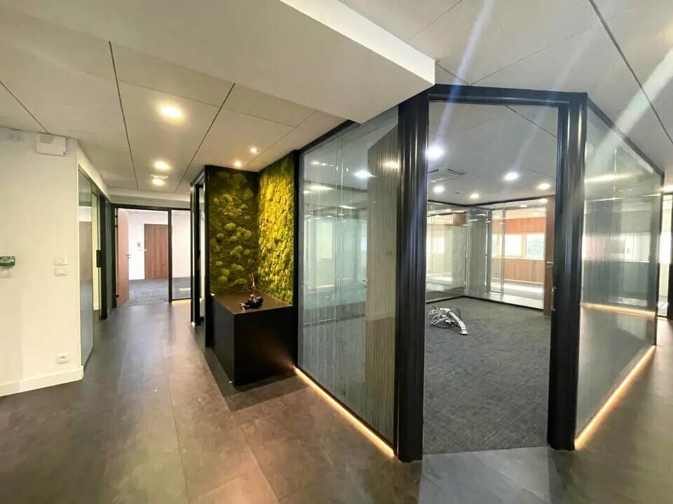 Bureau dans Villeneuve-Loubet à louer Photo de l’immeuble– Image 1 sur 13