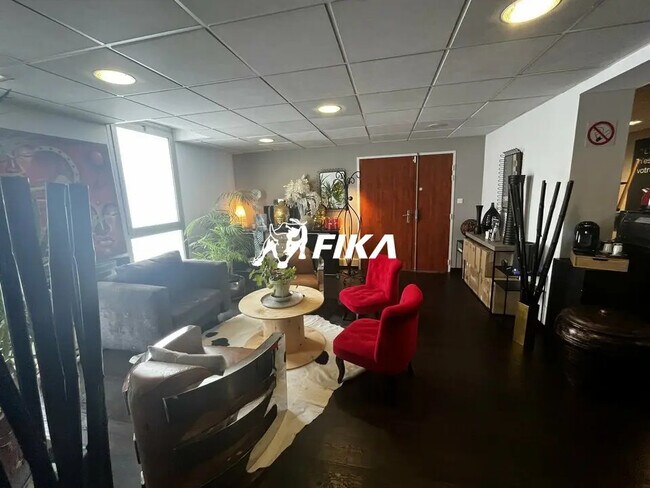 Plus de détails pour Bureau à vendre