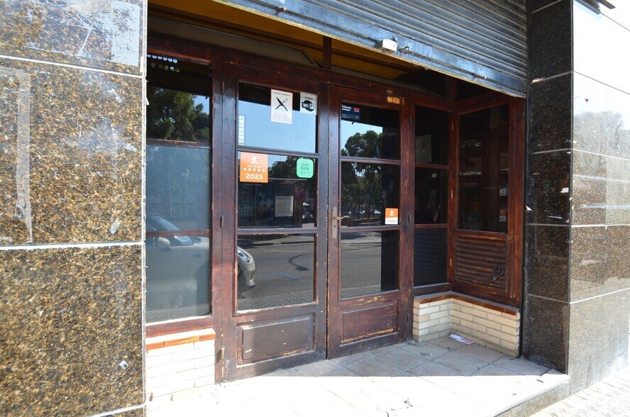 Local commercial dans Vilanova i la Geltrú, Barcelona à louer - Photo de l’immeuble – Image 2 sur 5