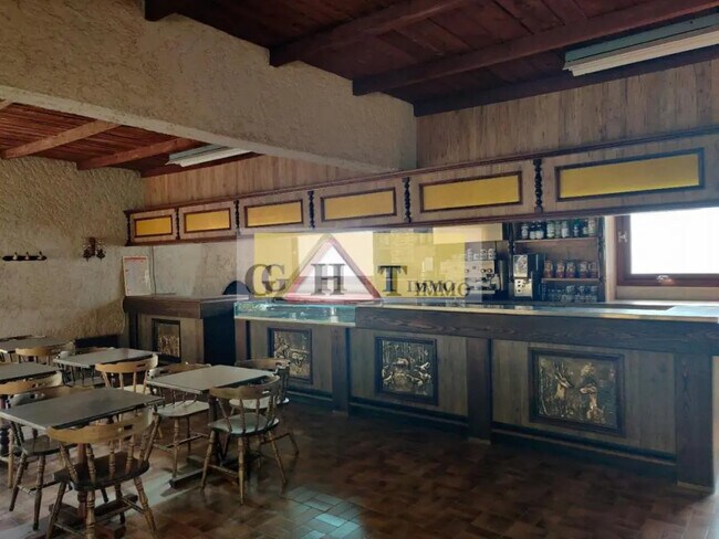 Plus de détails pour Local commercial à vendre