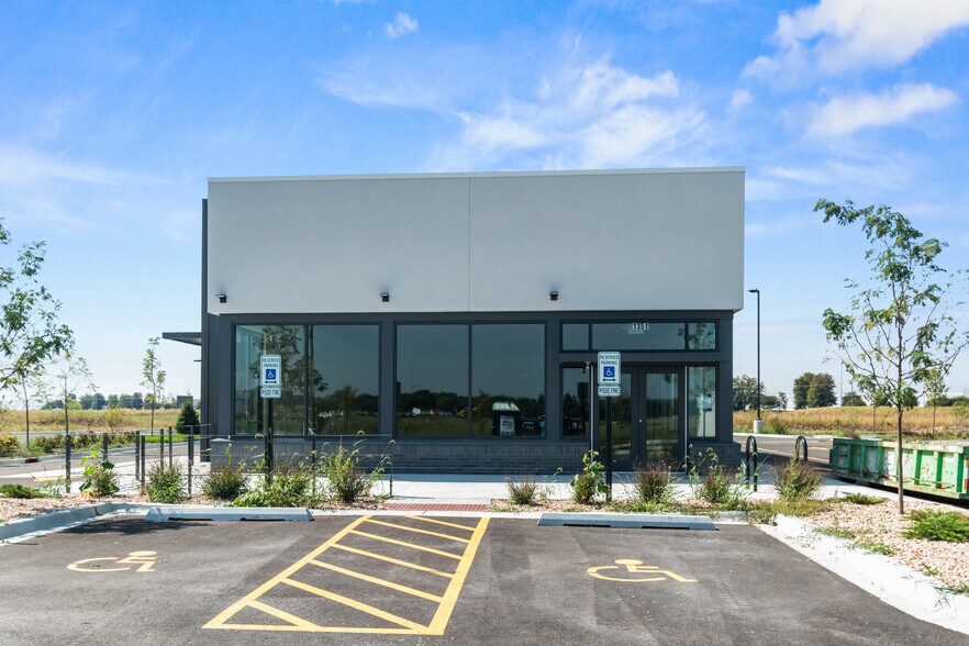 1351 Shale Rd, Joliet, IL à vendre - Photo de l’immeuble – Image 2 sur 5