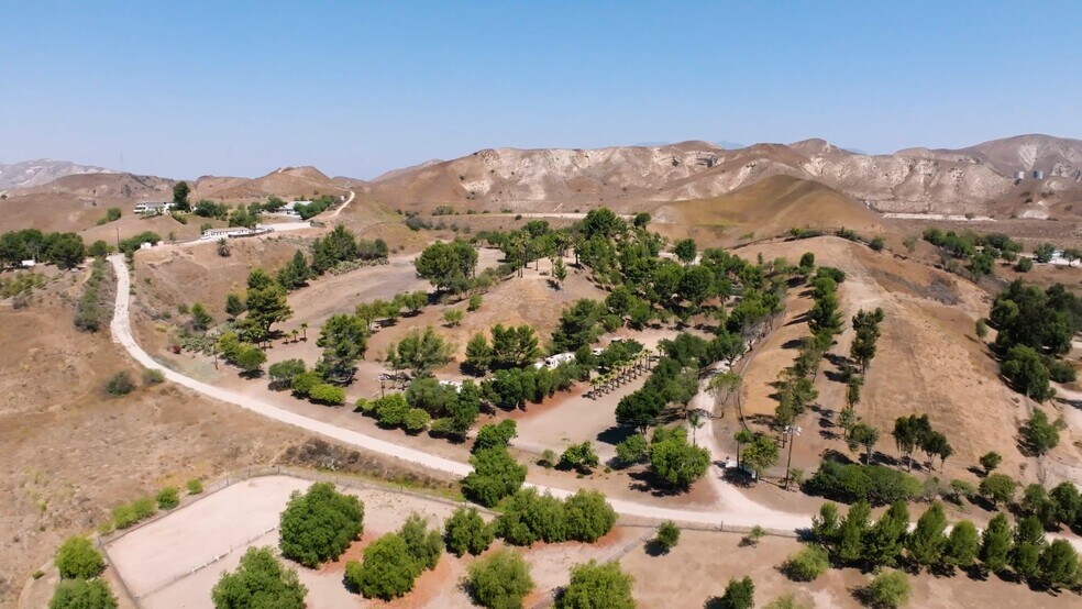 8450 Waters Rd, Moorpark, CA à vendre - Vidéo sur l’annonce professionnelle – Image 2 sur 61
