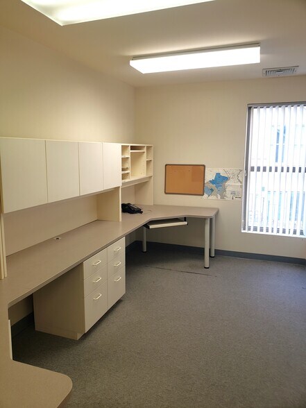 14 Executive Park Ct, Germantown, MD à vendre - Photo de l’immeuble – Image 3 sur 6