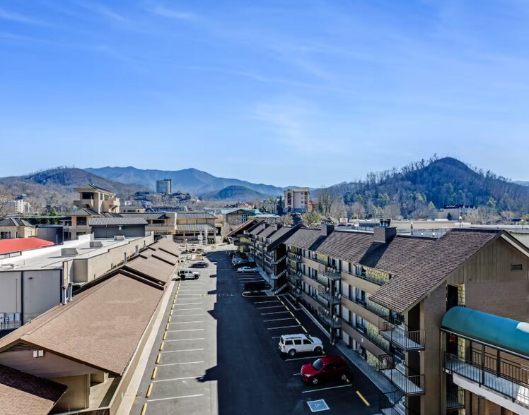929 Parkway, Gatlinburg, TN à vendre - Photo de l’immeuble – Image 1 sur 6