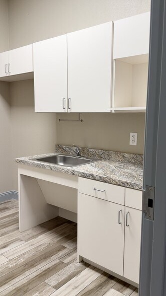 118 Lynn Ave, Lewisville, TX à vendre - Vidéo sur l’annonce professionnelle – Image 2 sur 11
