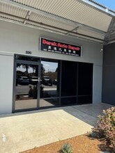 2120 W Mission Rd, Escondido, CA à louer Photo intérieure– Image 2 sur 2