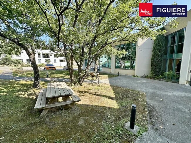 Plus de détails pour 235 Rue Léon Foucault, Aix-en-Provence - Bureau à vendre