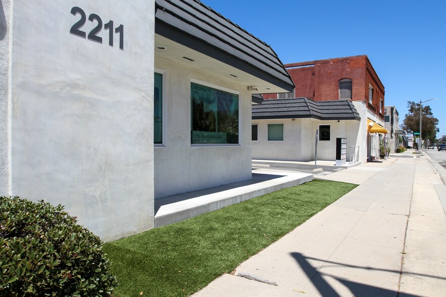 2207-2211 W Torrance Blvd, Torrance, CA à louer - Photo de l’immeuble – Image 3 sur 13