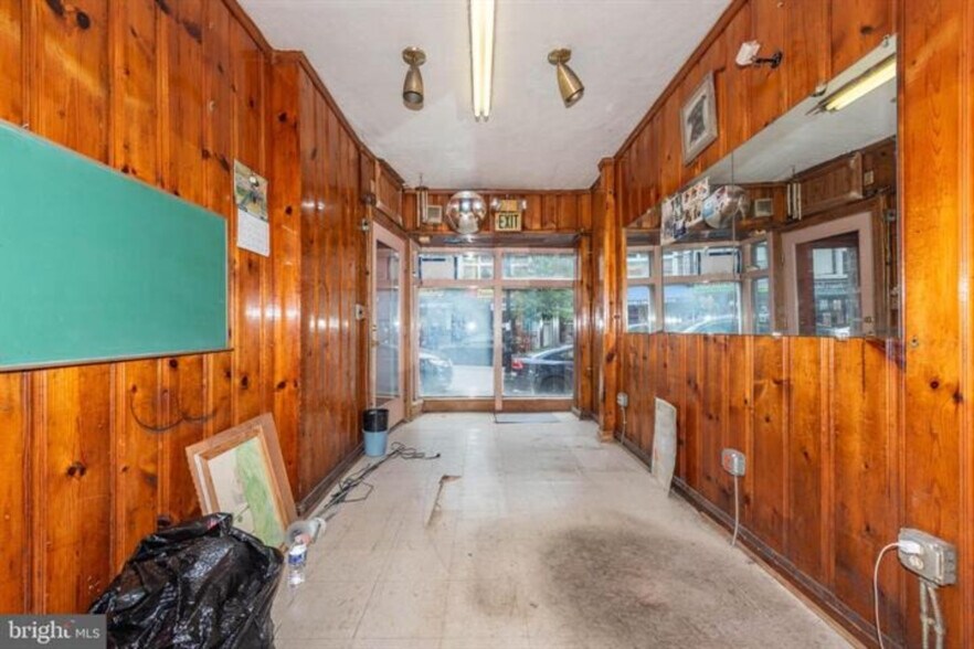 212 W Saratoga St, Baltimore, MD à vendre - Photo de l’immeuble – Image 2 sur 28