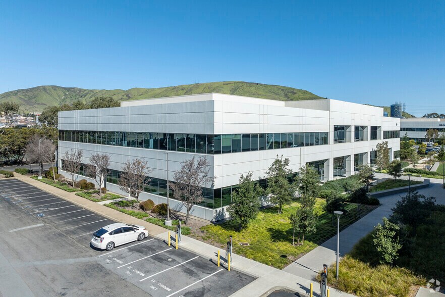225 Gateway Blvd, South San Francisco, CA à louer - Photo principale – Image 1 sur 7