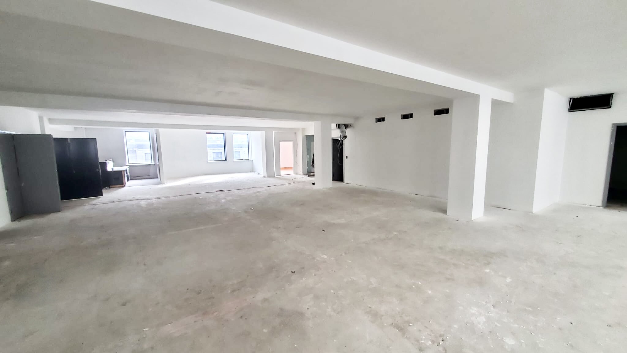 221-229 Rue Notre-Dame O, Montréal, QC à louer Photo intérieure– Image 1 sur 6