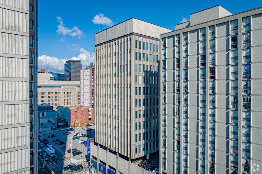 105 Main St E, Hamilton, ON à louer - Photo de l’immeuble – Image 2 sur 5