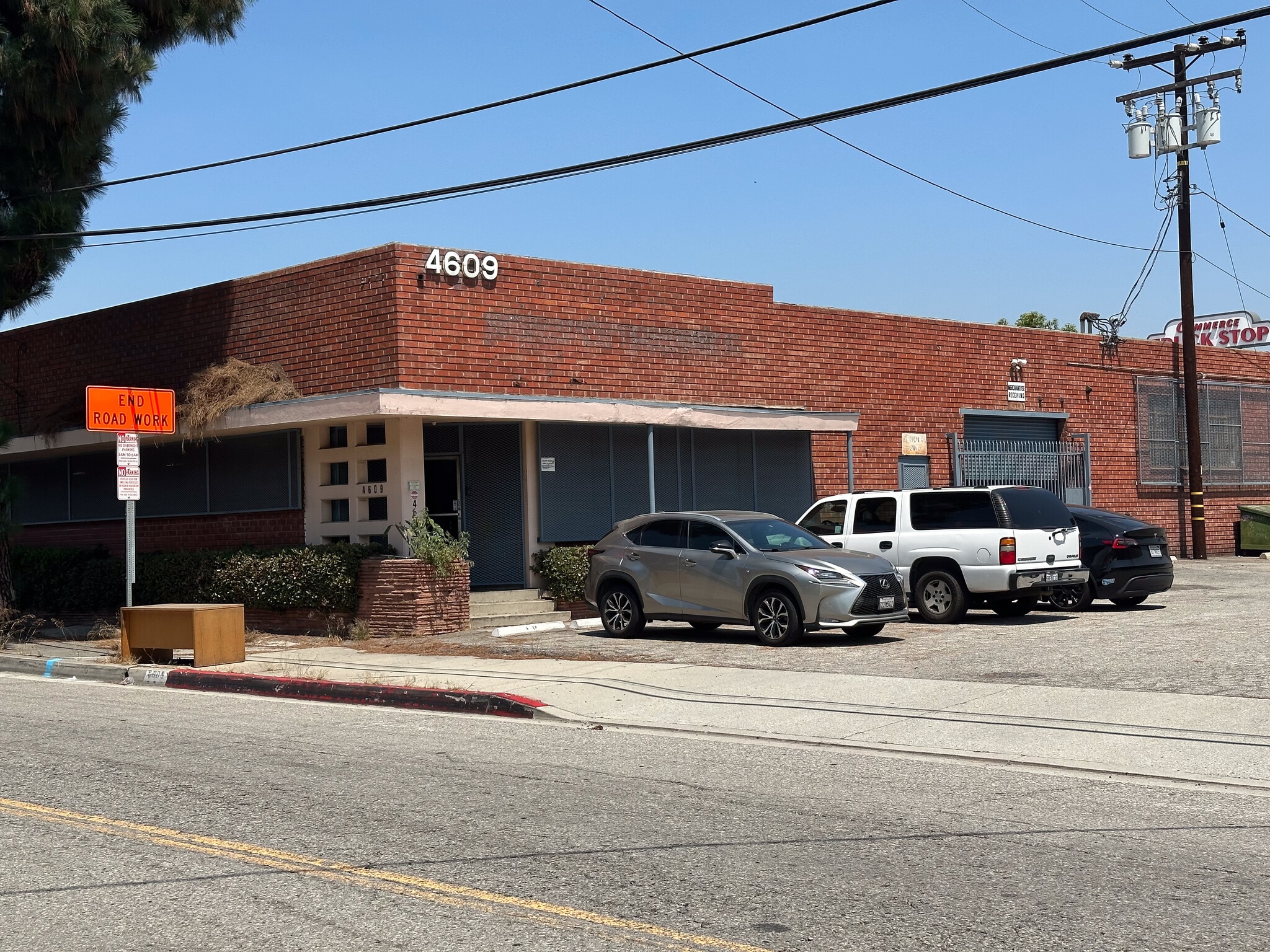 4609 Sheila St, Commerce, CA à louer Photo de l’immeuble– Image 1 sur 11