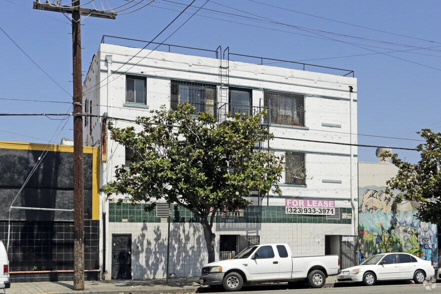 3305-3307 S Main St, Los Angeles, CA à louer - Photo principale – Image 1 sur 7