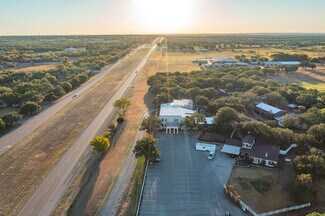 Plus de détails pour 151 Fox Rd, Weatherford, TX - Local commercial à louer