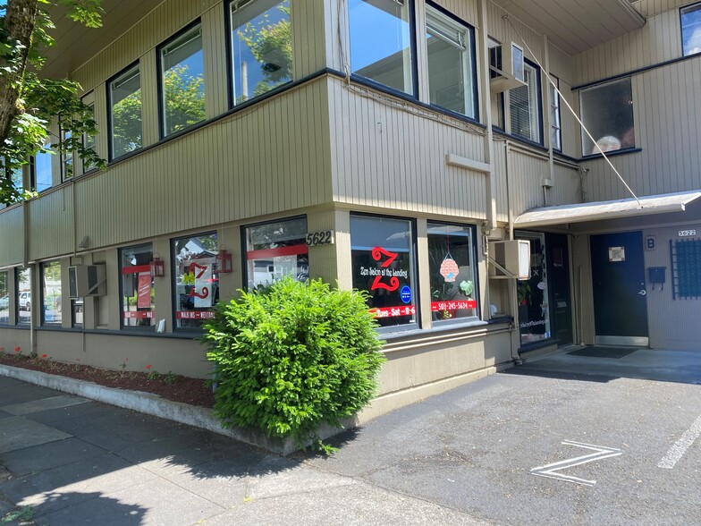 5620-5622 SW Kelly Ave, Portland, OR à louer - Photo de l’immeuble – Image 2 sur 9