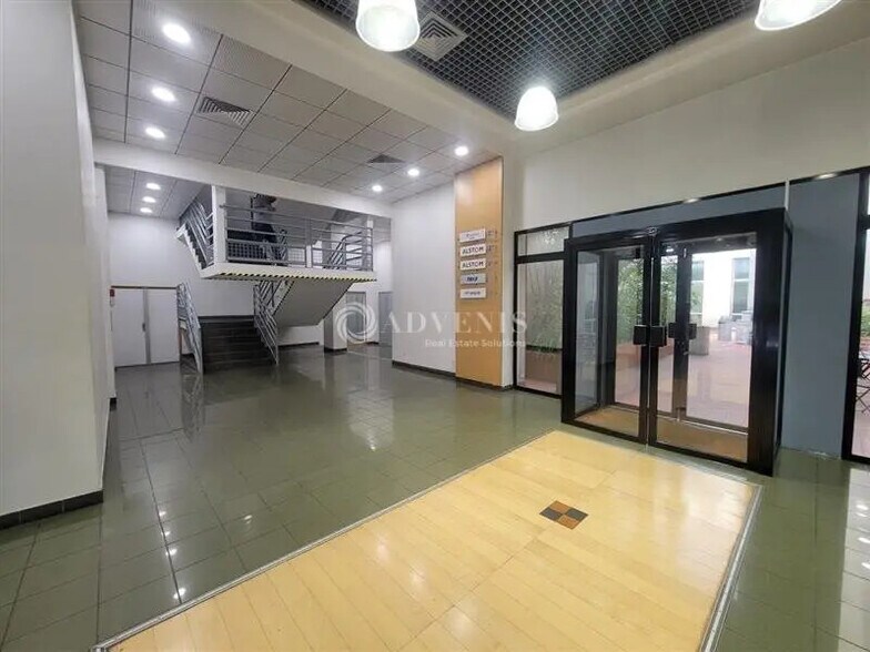 Bureau dans Saint-Ouen-sur-Seine à louer - Photo de l’immeuble – Image 3 sur 5