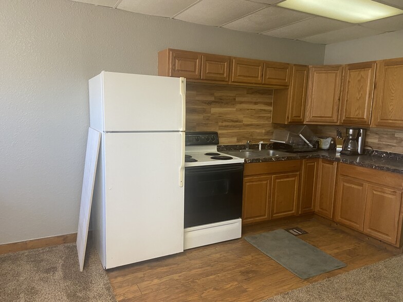 1047 E Highway 121, Lewisville, TX à louer - Photo de l’immeuble – Image 3 sur 13