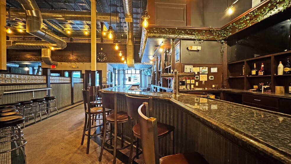 17-21 Elizabeth St, Derby, CT à louer - Photo de l’immeuble – Image 3 sur 11