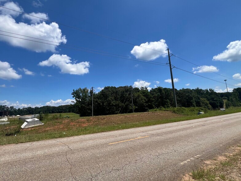 2.33 acres Benson Ham rd, Forsyth, GA à vendre - Photo de l’immeuble – Image 3 sur 4