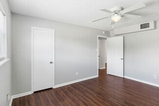 Plus de détails pour 932 7th Ave N, Texas City, TX - Logement à vendre