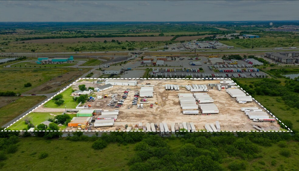5075 Barthold Rd, Denton, TX à vendre - Photo de l’immeuble – Image 2 sur 2