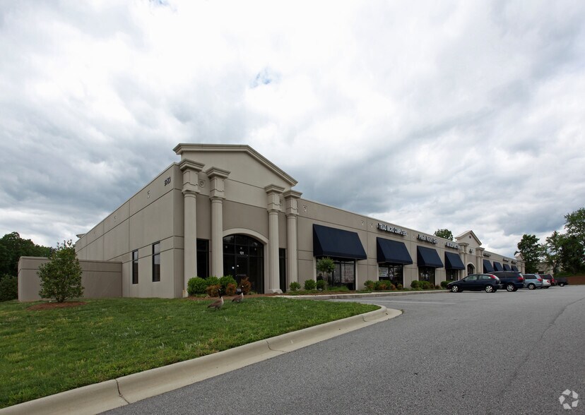 2783 S Highway 68, High Point, NC à louer - Photo de l’immeuble – Image 3 sur 16