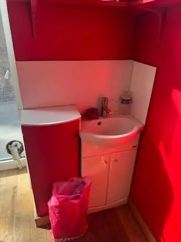 Local commercial dans Paris à louer - Photo intérieure – Image 3 sur 6