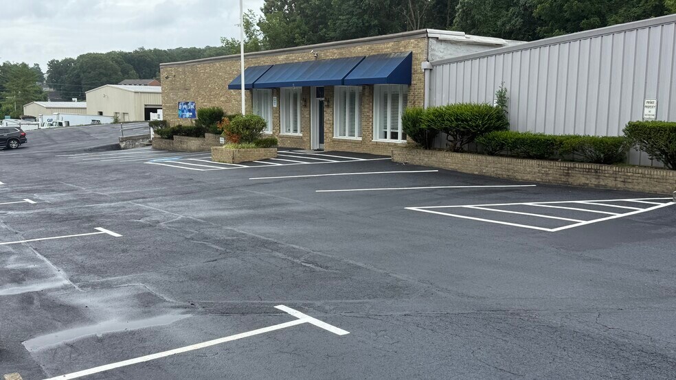 825 Park St, Christiansburg, VA à louer - Photo de l’immeuble – Image 2 sur 2
