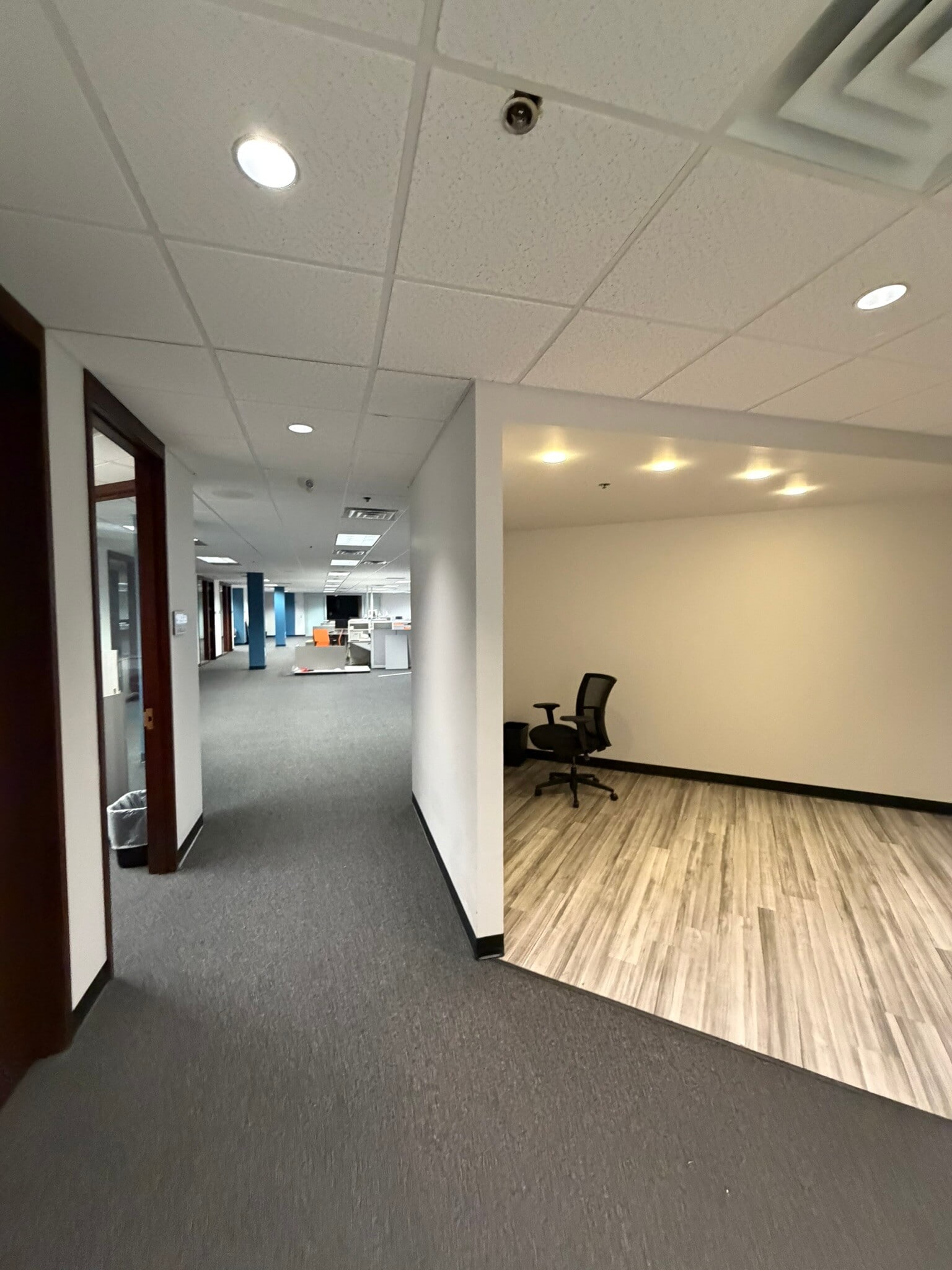 31700 Middlebelt Rd, Farmington Hills, MI à louer Photo intérieure– Image 1 sur 10