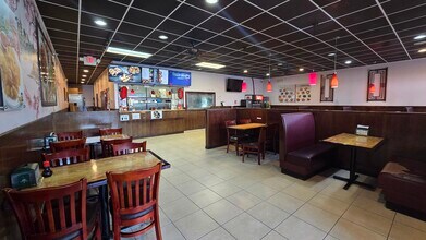 1707 John B White SR Blvd, Spartanburg, SC à louer Photo intérieure– Image 2 sur 12