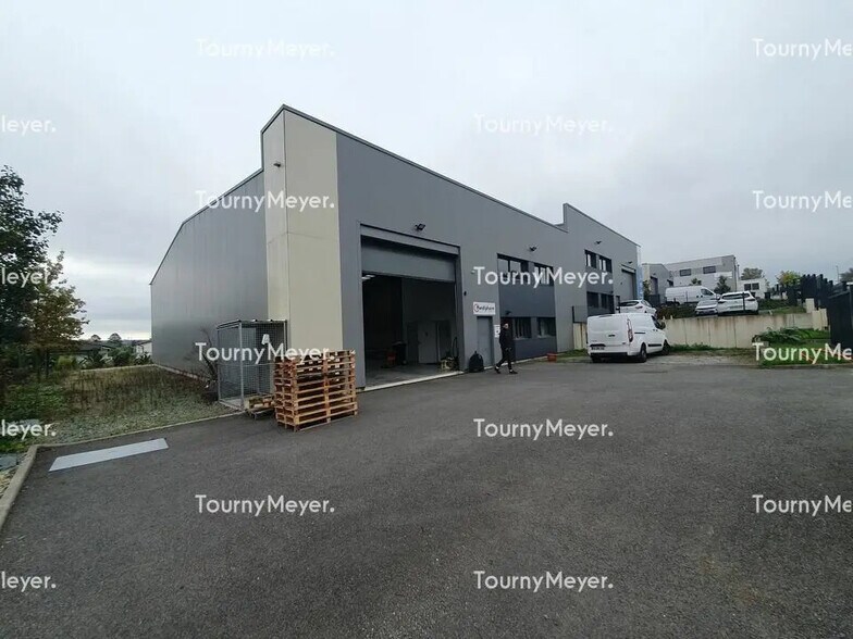 Bureau dans Pompignac à louer - Photo de l’immeuble – Image 1 sur 7