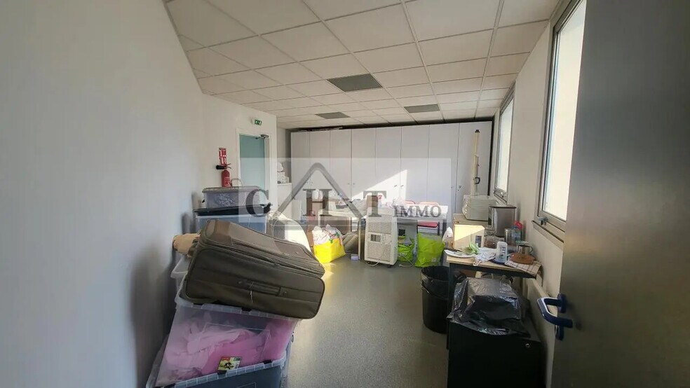 Bureau dans Lognes à vendre - Photo de l’immeuble – Image 3 sur 7