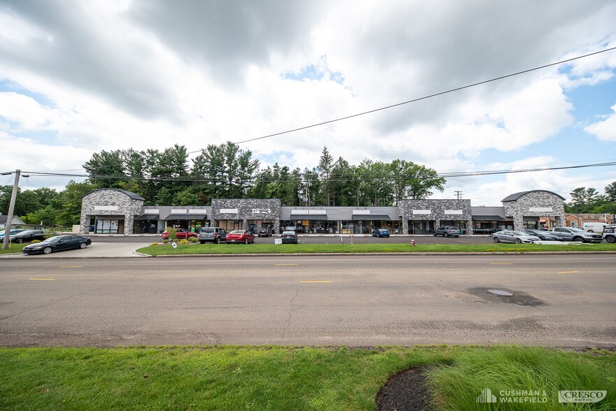 8533-8559 E Washington St, Chagrin Falls, OH à louer - Photo de l’immeuble – Image 3 sur 3