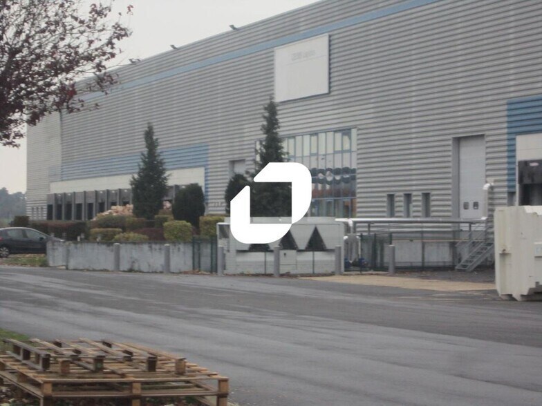 Industriel/Logistique dans Vatry à louer - Photo de l’immeuble – Image 3 sur 25