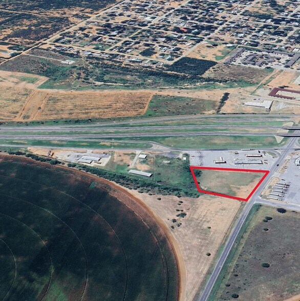 3991 Interstate 35 Frontage Road, Pearsall, TX à louer - Photo de l’immeuble – Image 3 sur 7