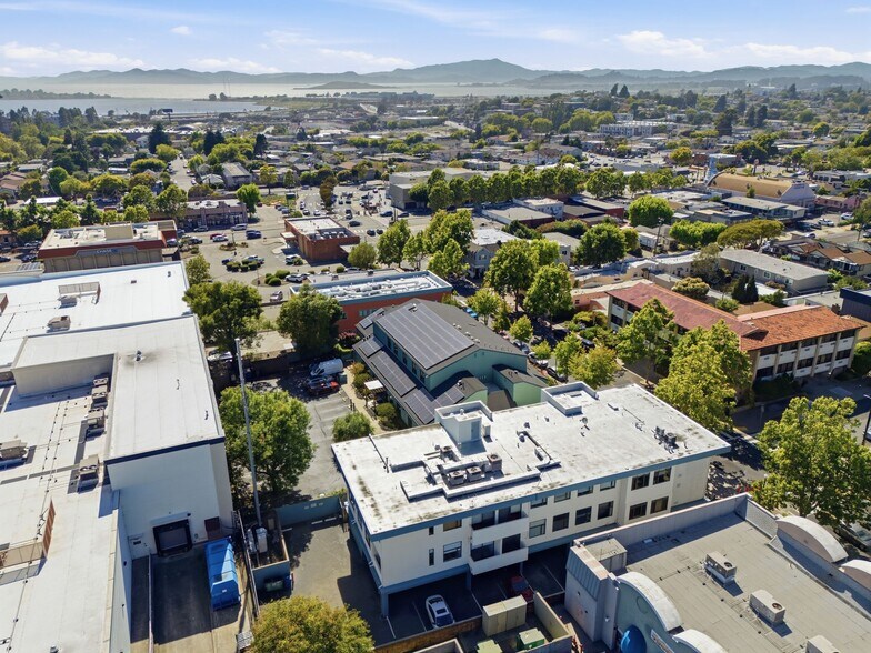 6500 Fairmount Ave, El Cerrito, CA à vendre - Photo de l’immeuble – Image 3 sur 38